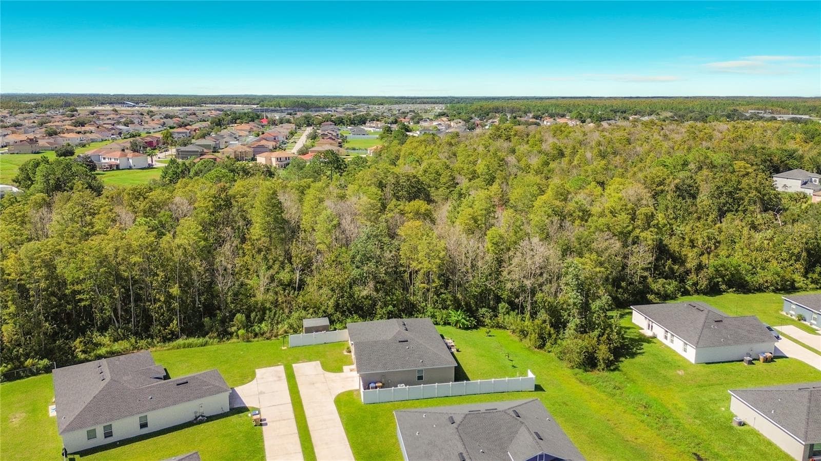 Single Family Residence at 536 BRISTOL CIR, KISSIMMEE, photo 5 of 55