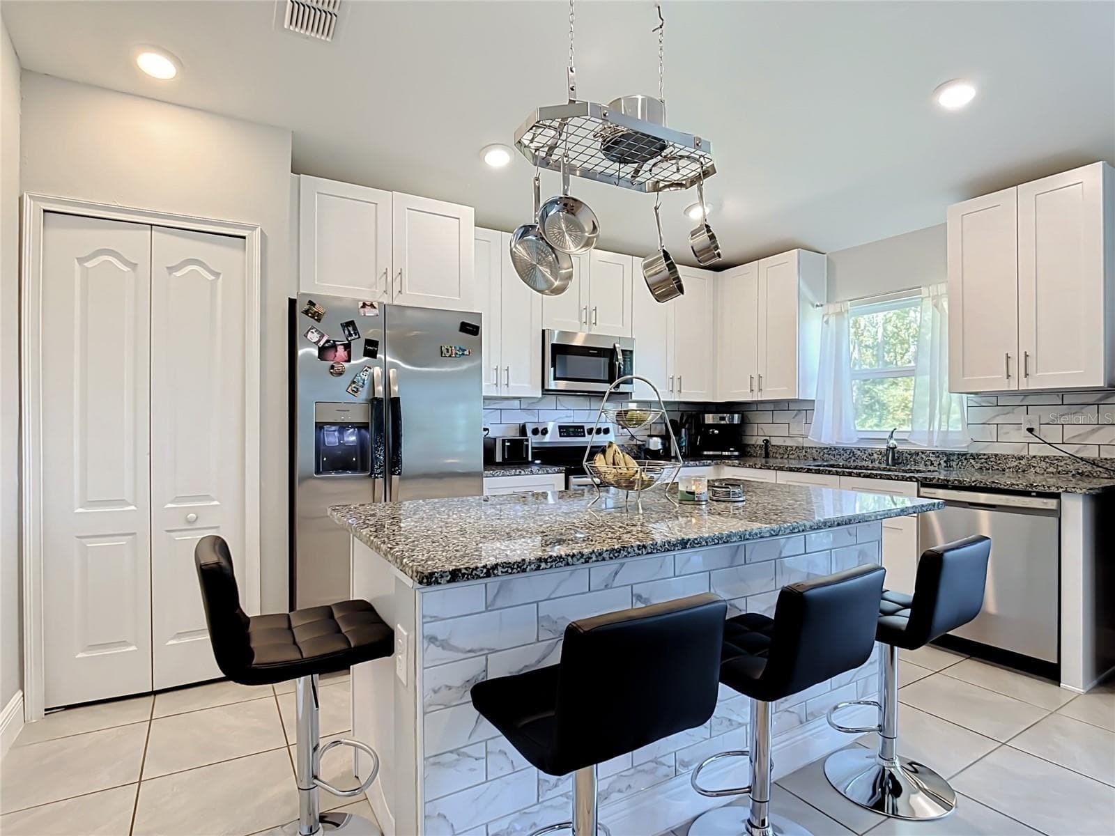 Single Family Residence at 536 BRISTOL CIR, KISSIMMEE, photo 17 of 55