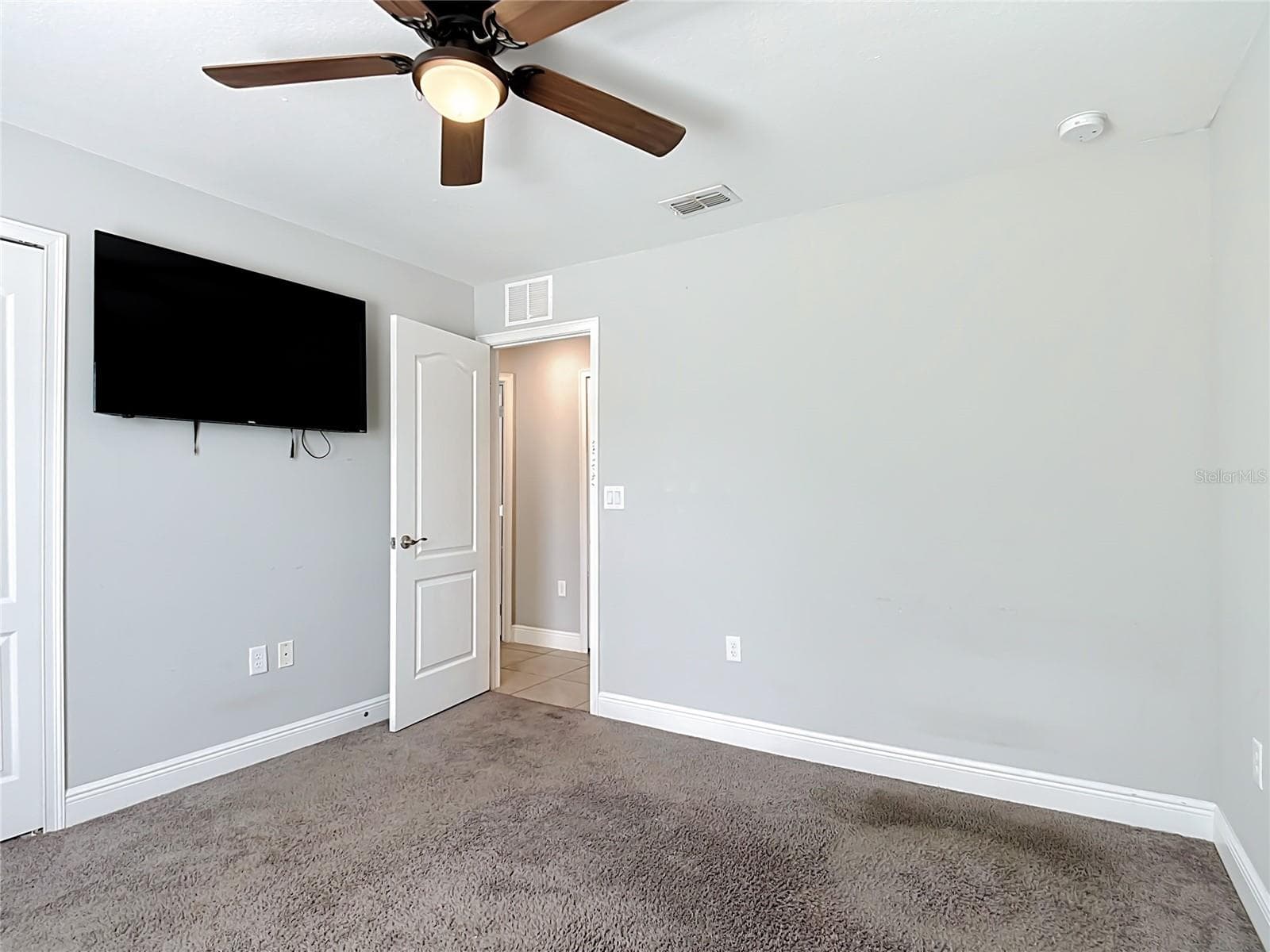 Single Family Residence at 536 BRISTOL CIR, KISSIMMEE, photo 33 of 55