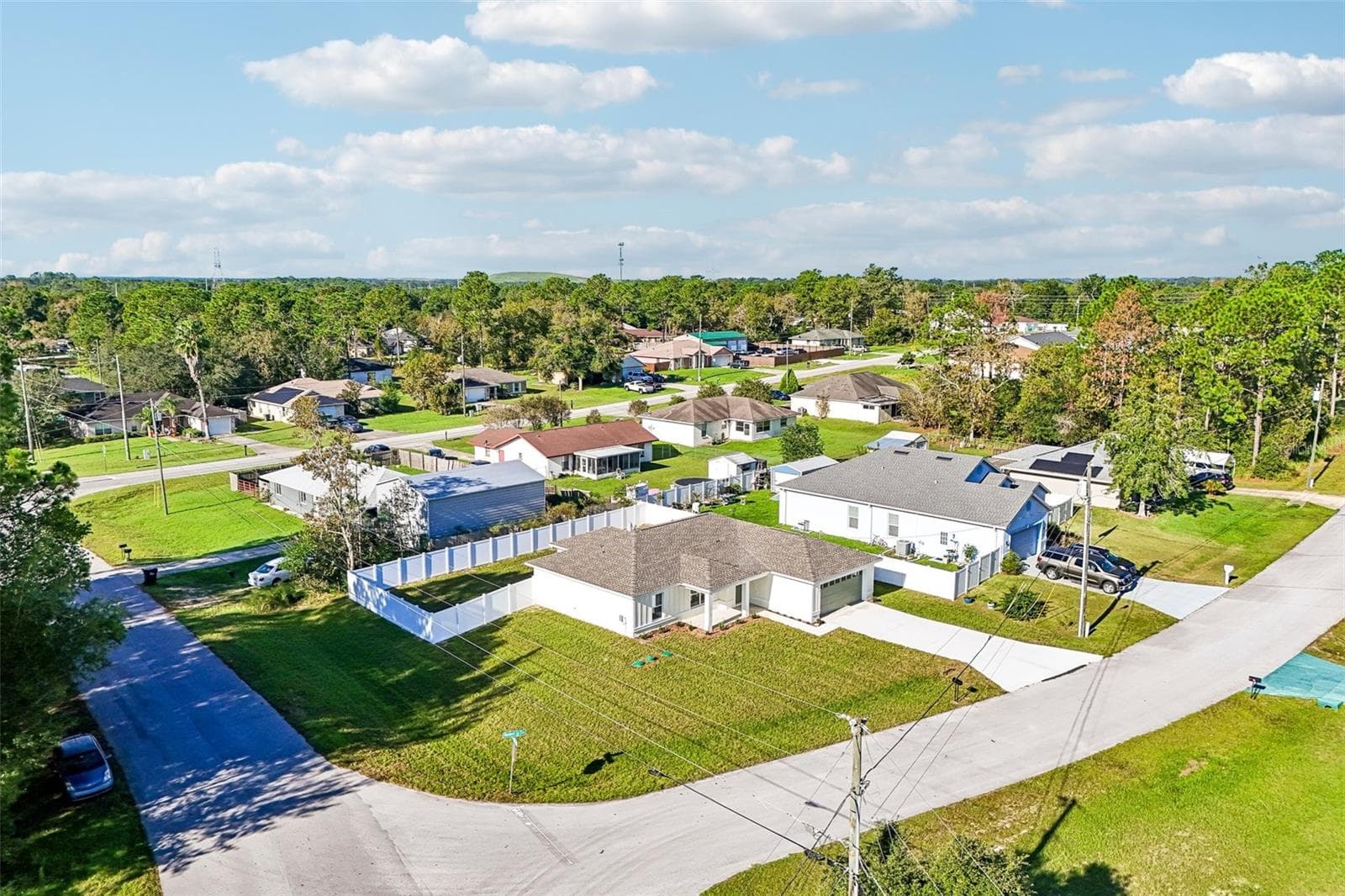 Single Family Residence at 8 HEMLOCK LOOP CRSE, OCALA, photo 2 of 53