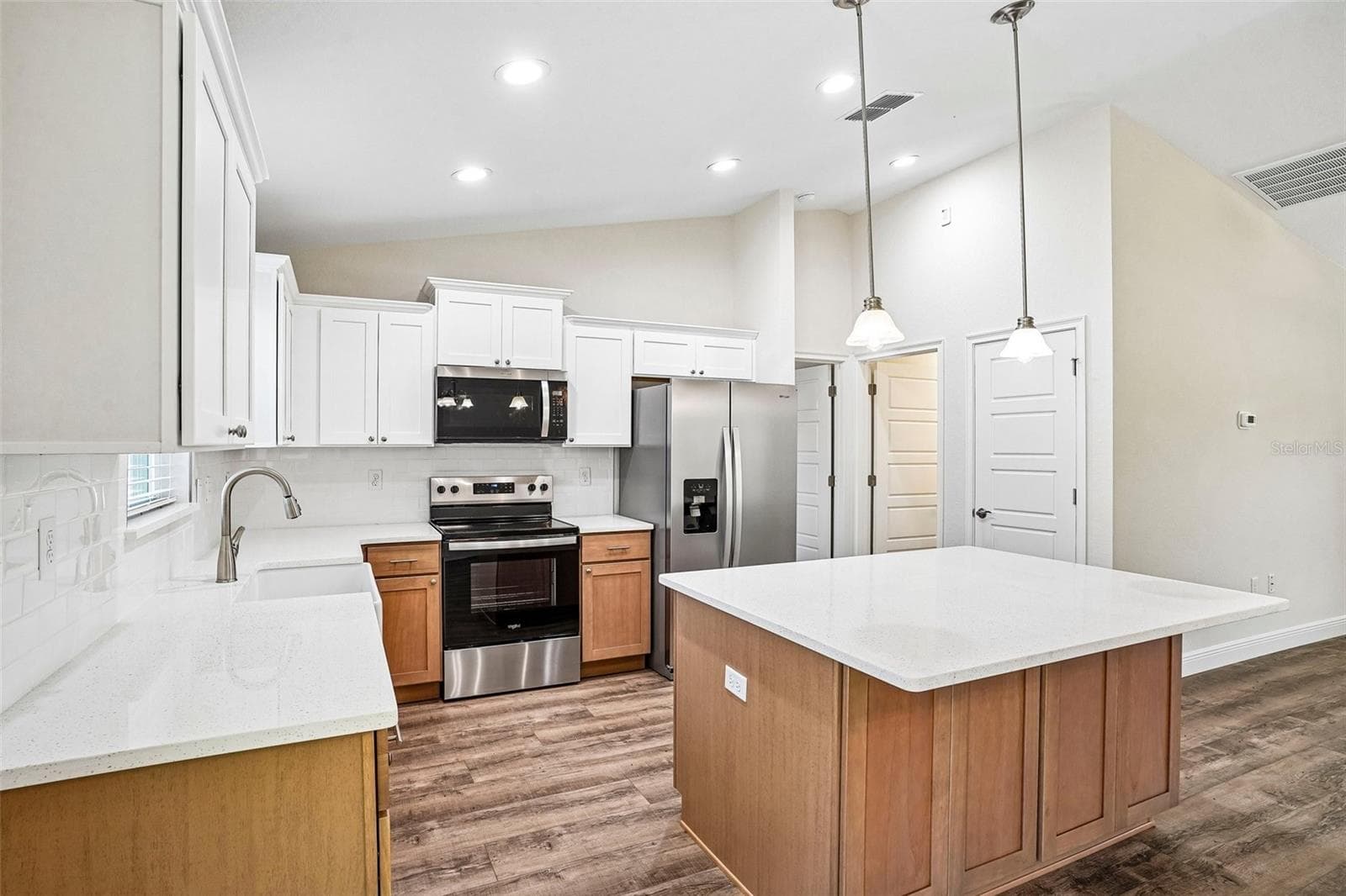 Single Family Residence at 8 HEMLOCK LOOP CRSE, OCALA, photo 15 of 53
