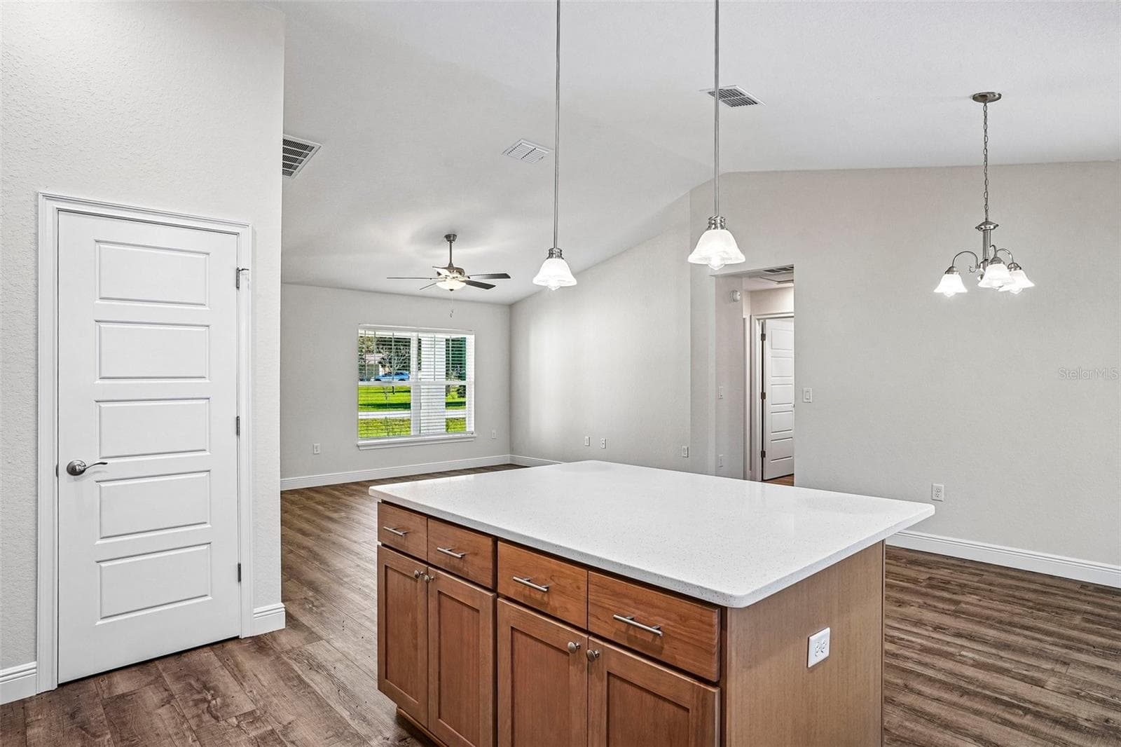 Single Family Residence at 8 HEMLOCK LOOP CRSE, OCALA, photo 17 of 53