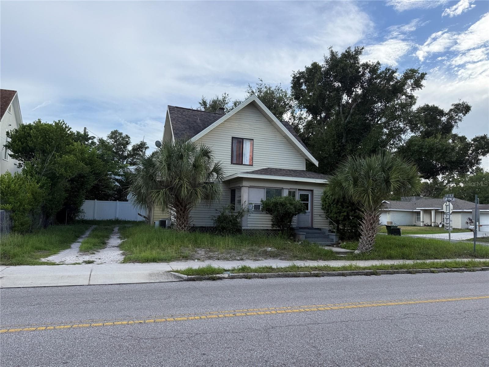 1625 9TH AVE W