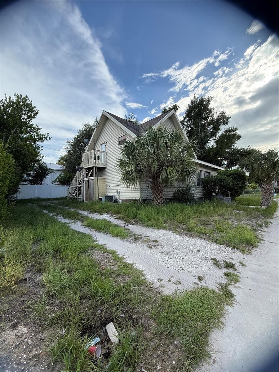 Duplex at 1625 9TH AVE W, BRADENTON, photo 7 of 8