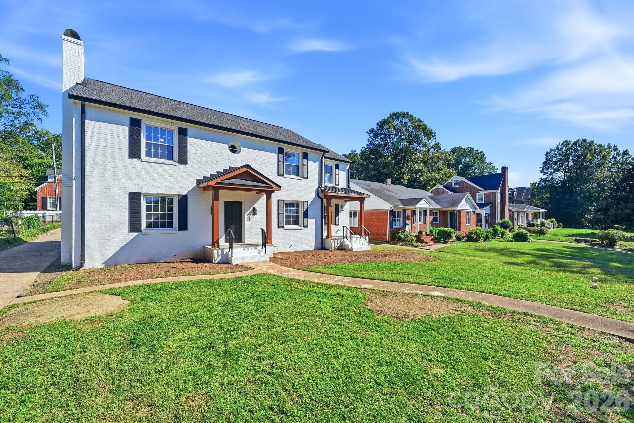 Duplex at 1307 S Kings Drive, Charlotte, photo 3 of 40