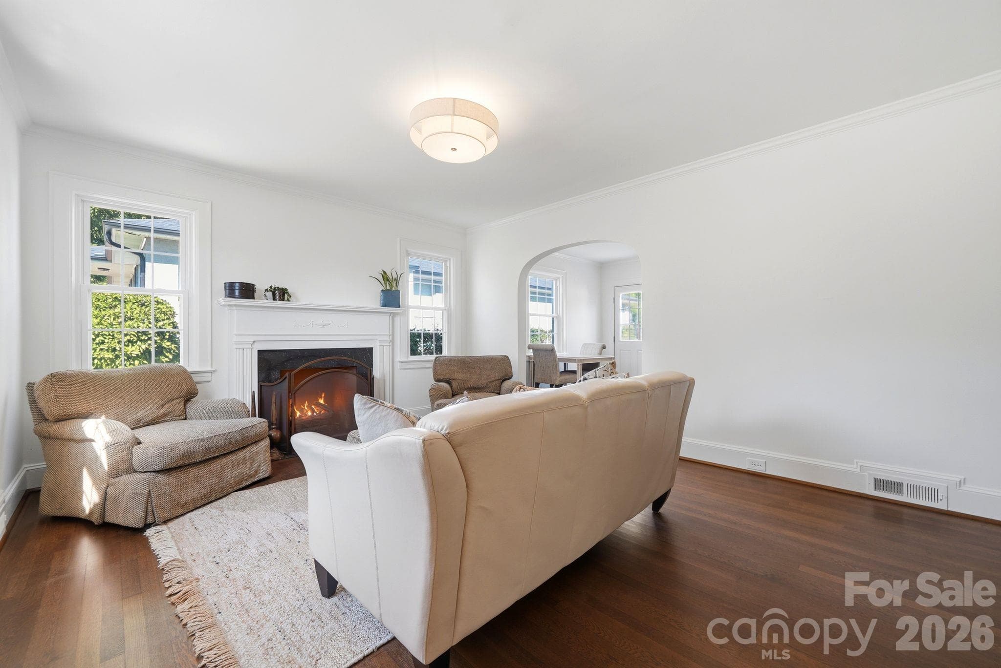 Unit A living room - 1307 S Kings Drive, Charlotte