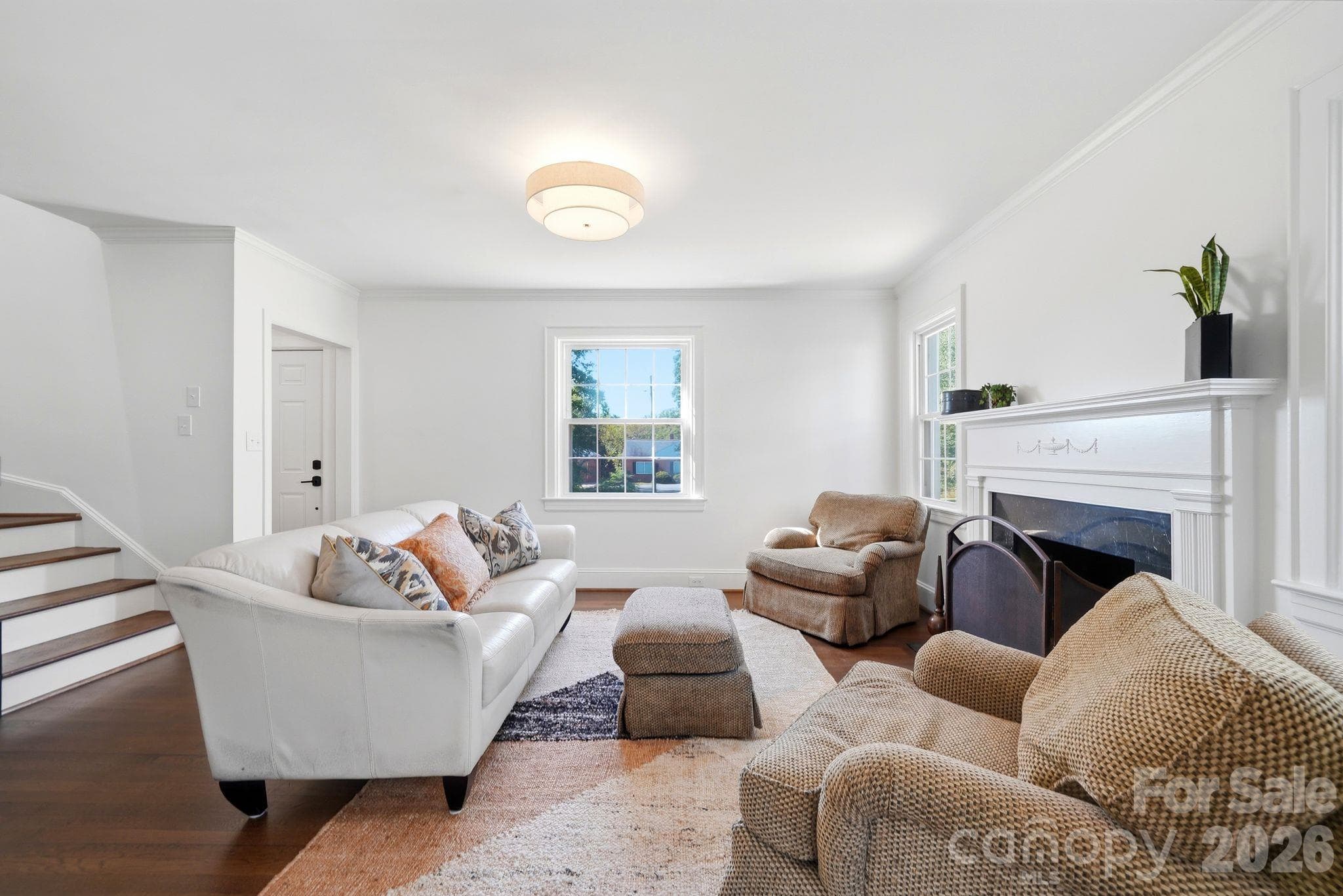Unit A living room - 1307 S Kings Drive, Charlotte