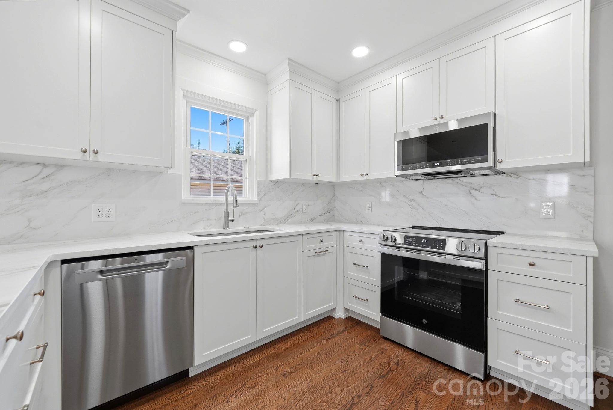 Unit A kitchen - 1307 S Kings Drive, Charlotte