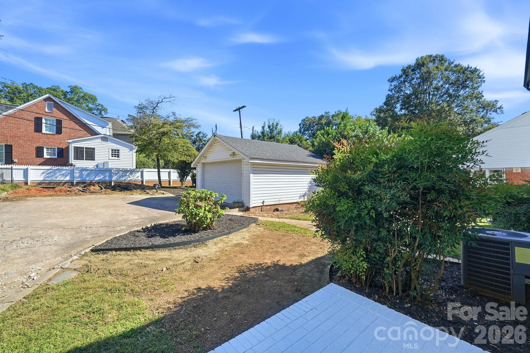 Duplex at 1307 S Kings Drive, Charlotte, photo 34 of 40
