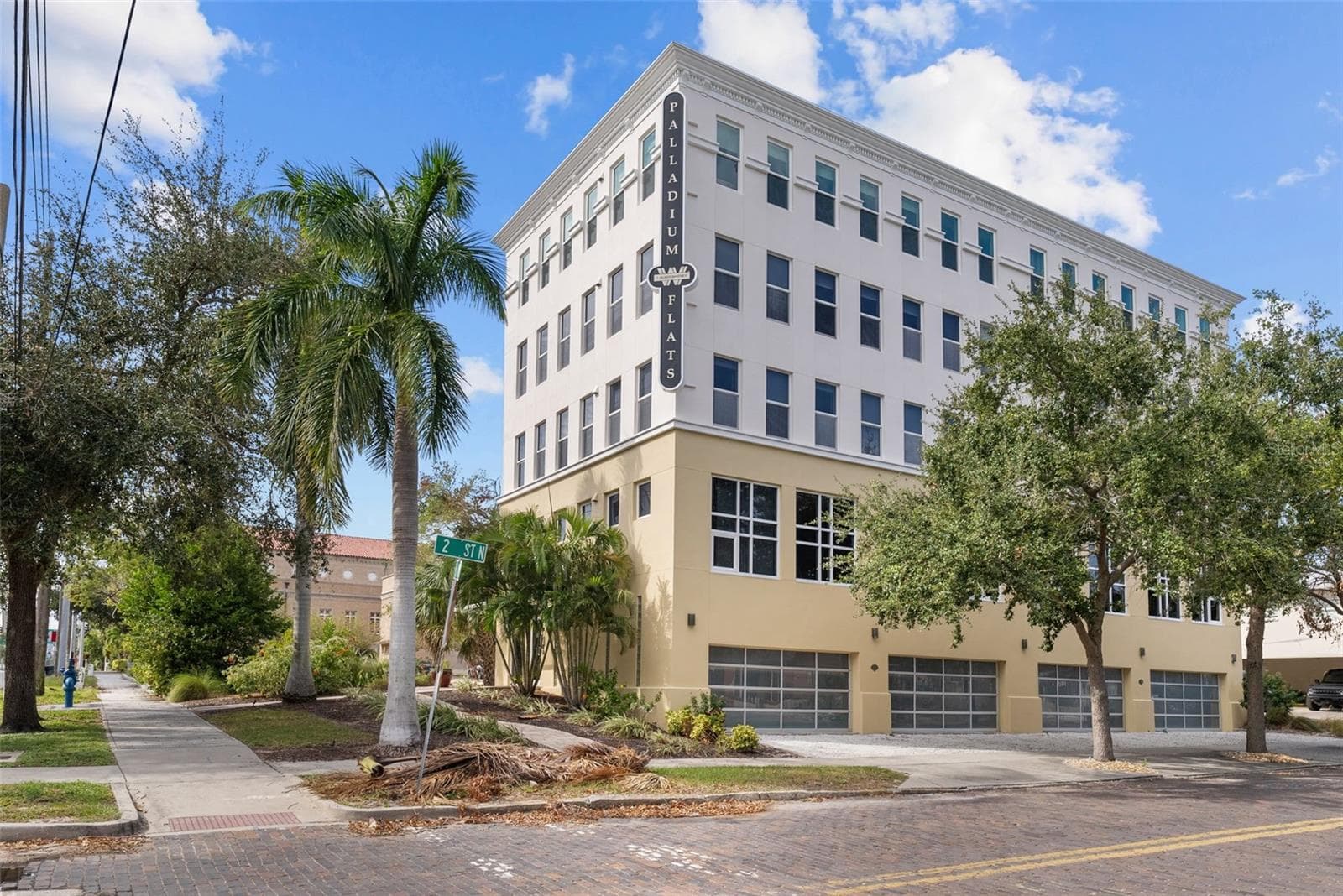 205 5TH AVE N #201