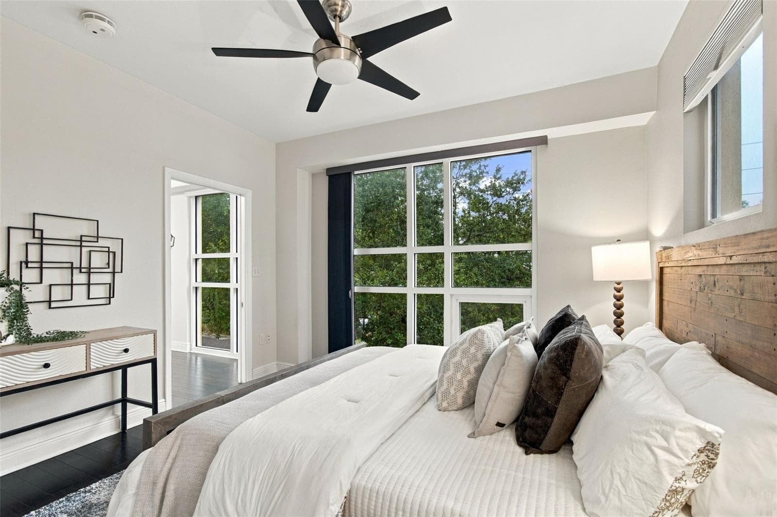 Condominium at 205 5TH AVE N #201, ST PETERSBURG, photo 21 of 40