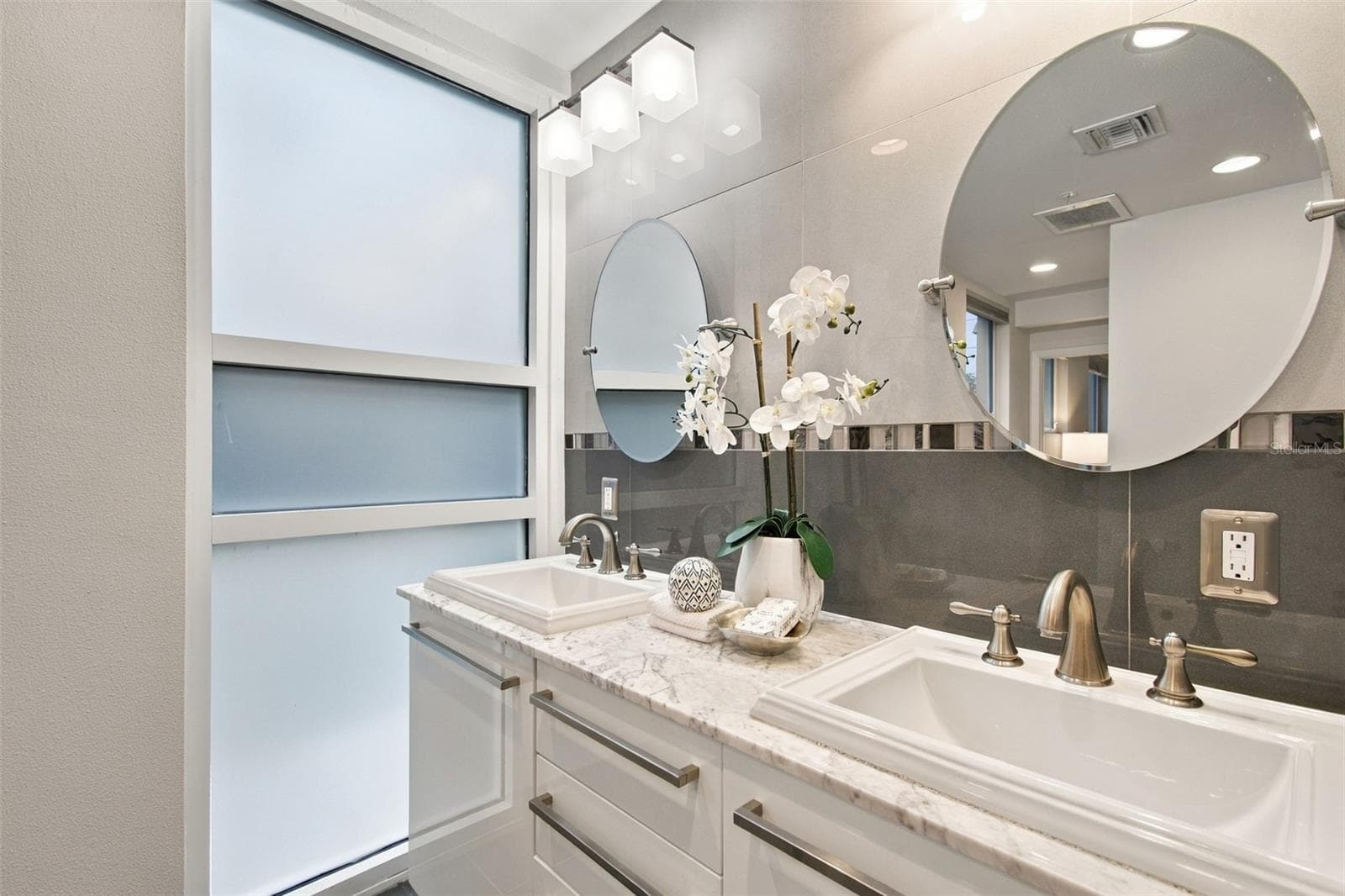 Condominium at 205 5TH AVE N #201, ST PETERSBURG, photo 26 of 40