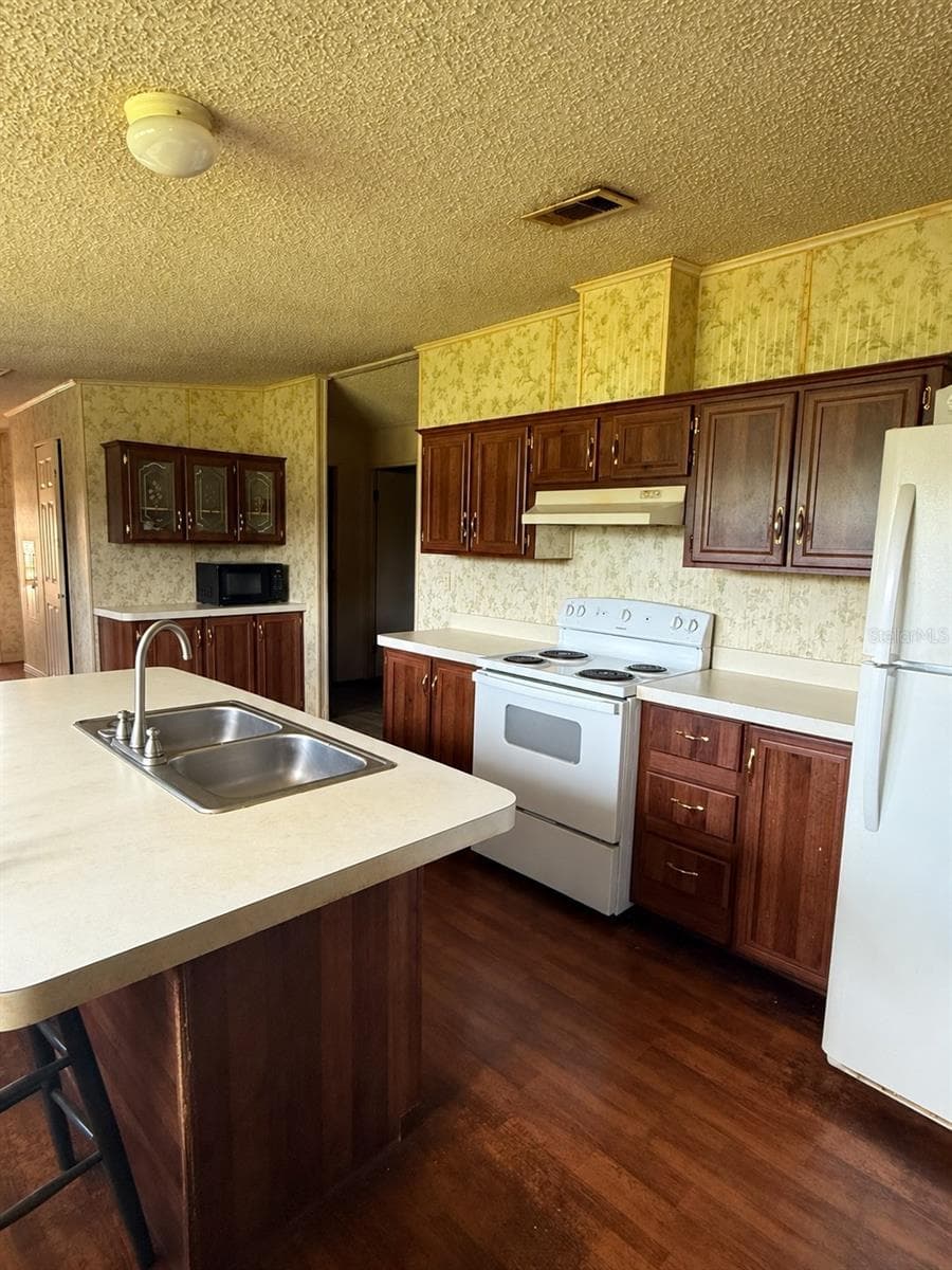Kitchen - 4060 PACKARD AVE, ST CLOUD