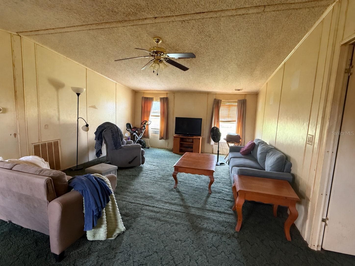 Living room - 4060 PACKARD AVE, ST CLOUD