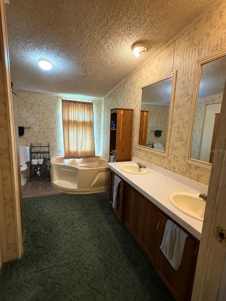 Main bath - 4060 PACKARD AVE, ST CLOUD