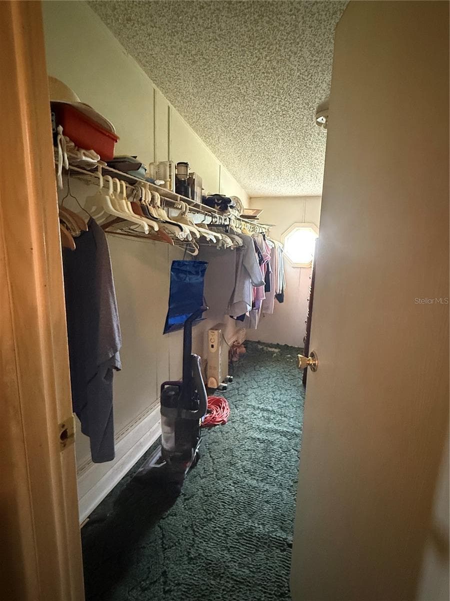 Main bed closet - 4060 PACKARD AVE, ST CLOUD