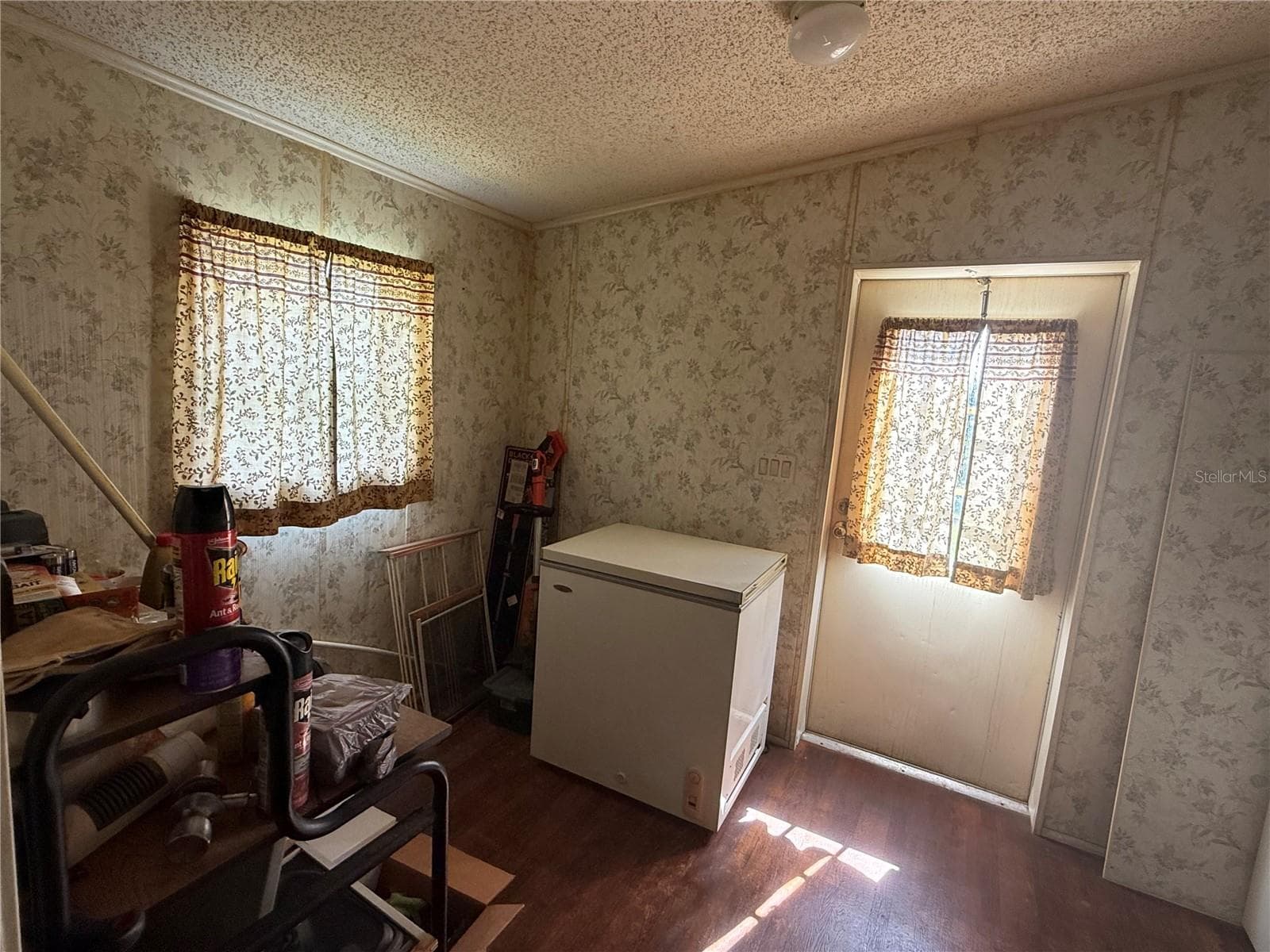 Extra space for storage - 4060 PACKARD AVE, ST CLOUD
