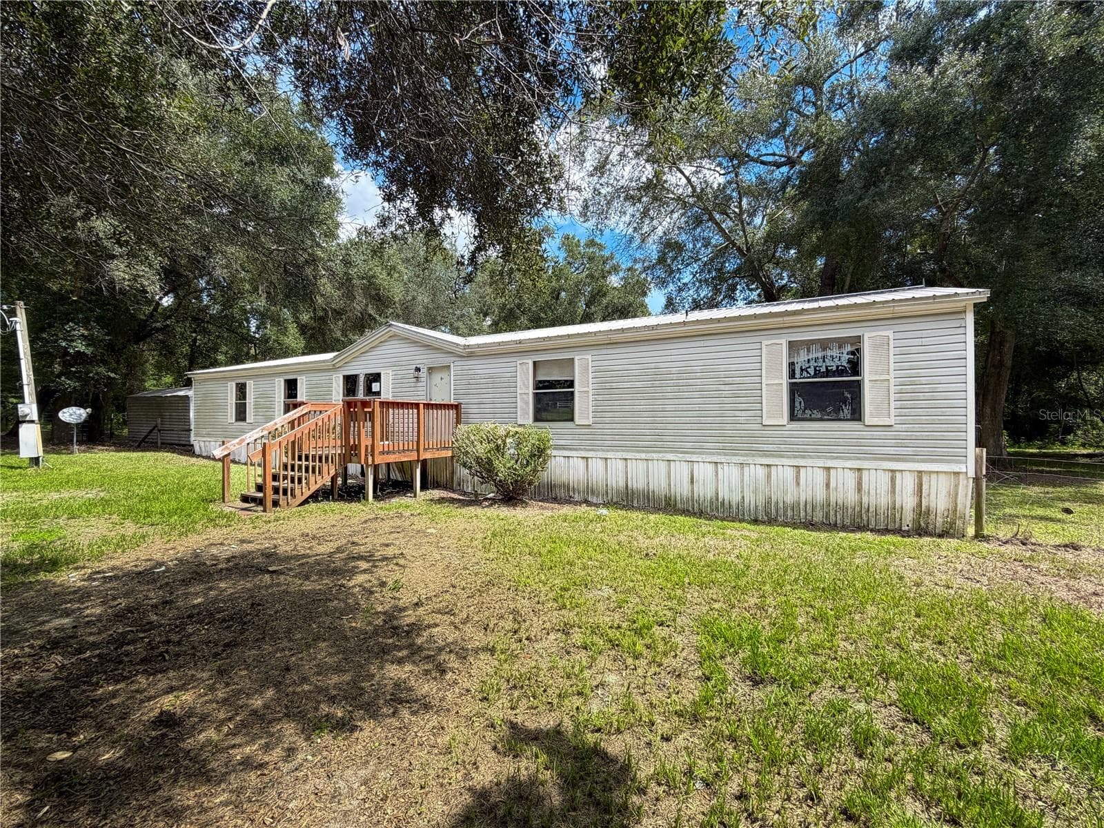 Manufactured Home at 19413 SW STATE ROAD 47, FORT WHITE, photo 5 of 25