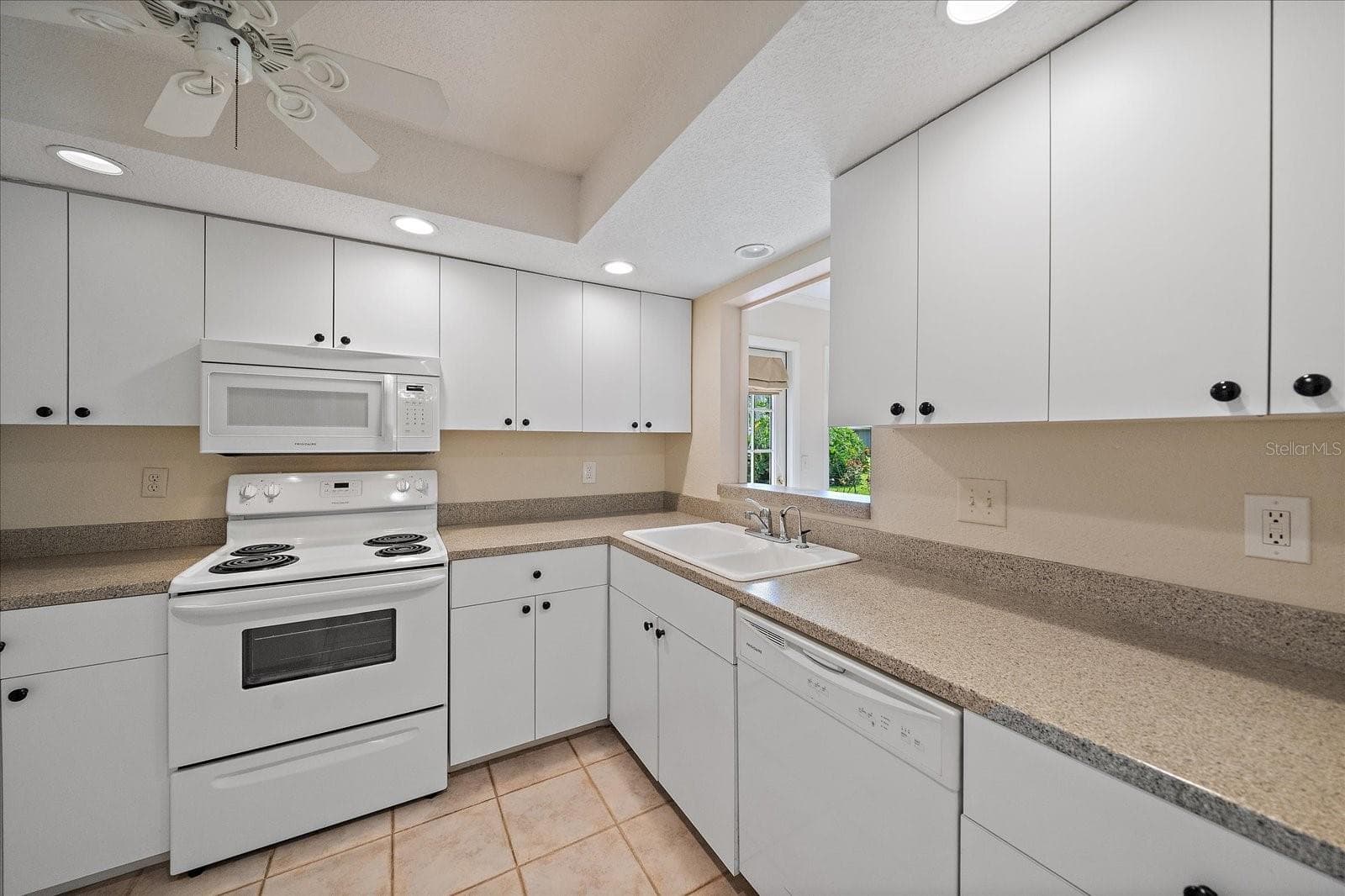 Villa at 1349 GRAND BLVD #1006, SARASOTA, photo 13 of 26