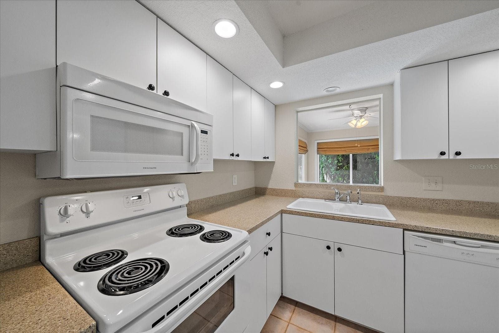 Villa at 1349 GRAND BLVD #1006, SARASOTA, photo 14 of 26