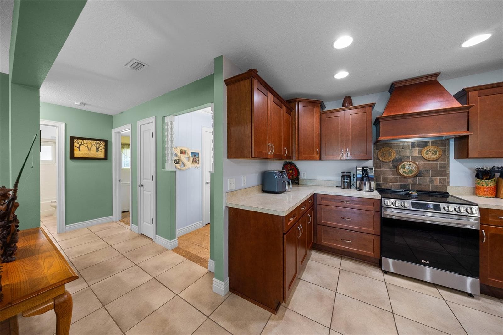 Single Family Residence at 5911 W RIVERBEND RD, DUNNELLON, photo 17 of 58