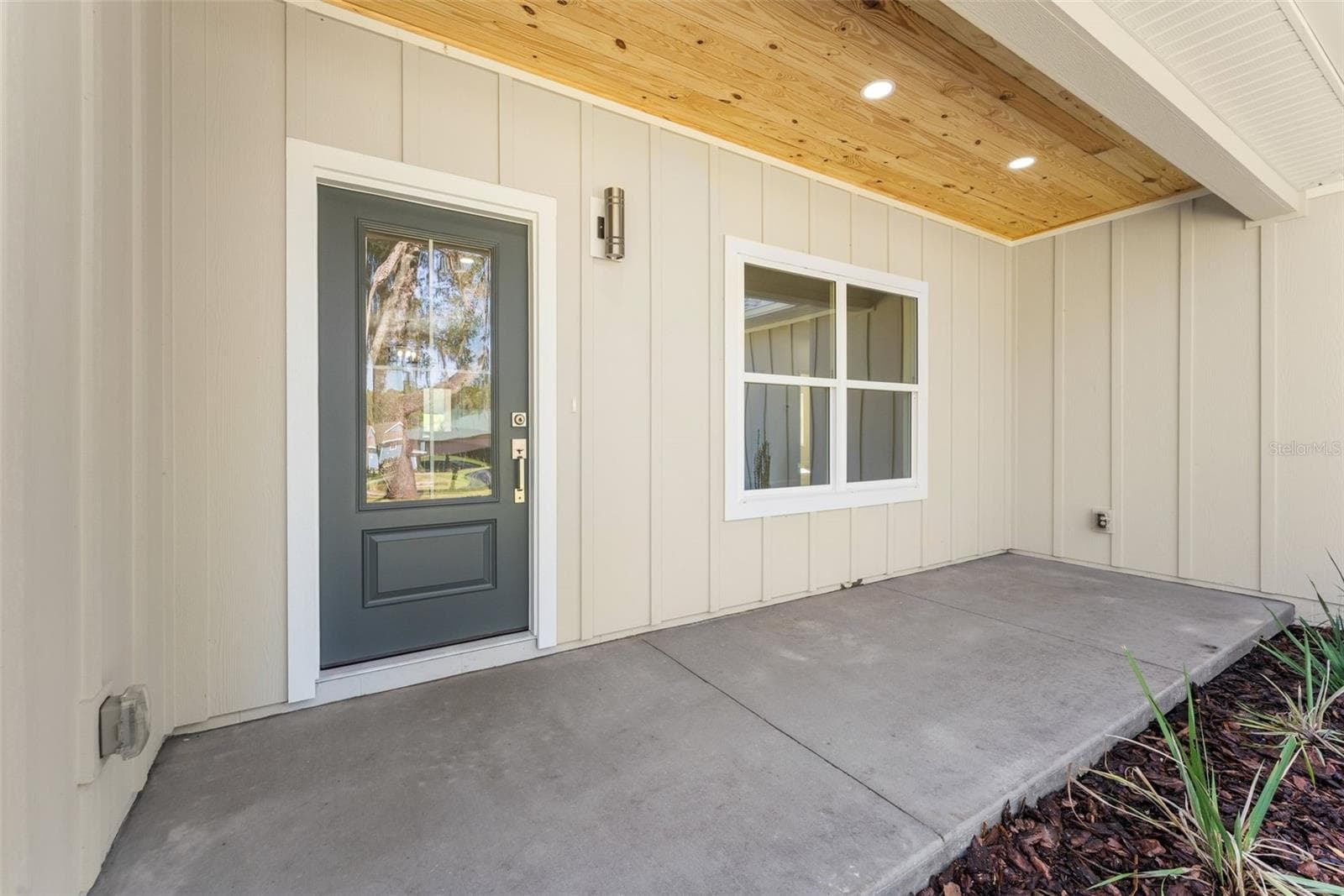Single Family Residence at 377 SE 4TH AVE, MELROSE, photo 8 of 72
