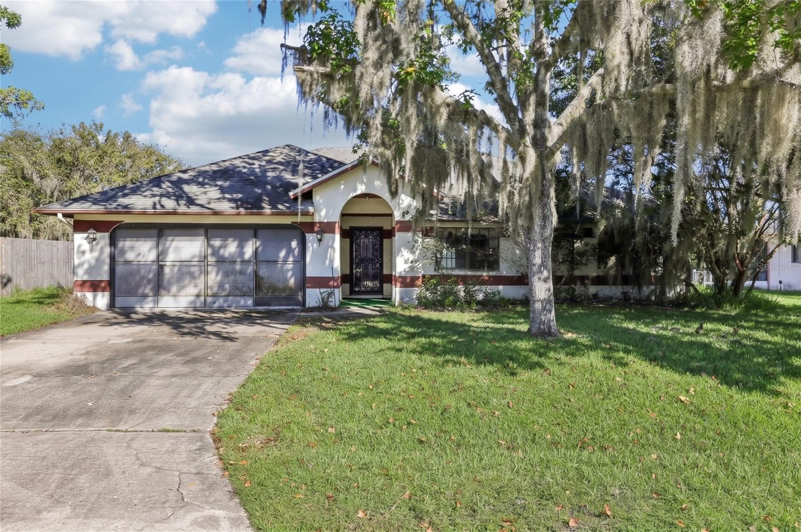 12 BAY SPRING PL