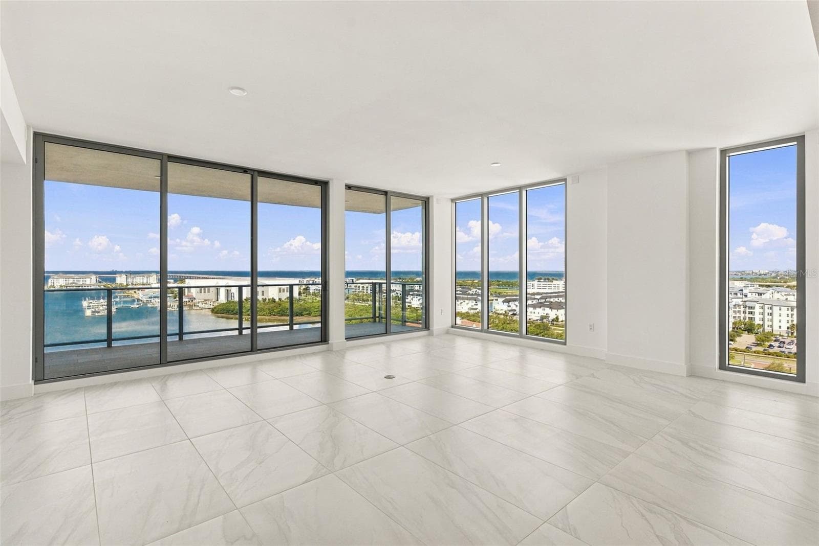 Condominium at 5713 BOWEN DANIEL DR #1206, TAMPA, photo 4 of 70