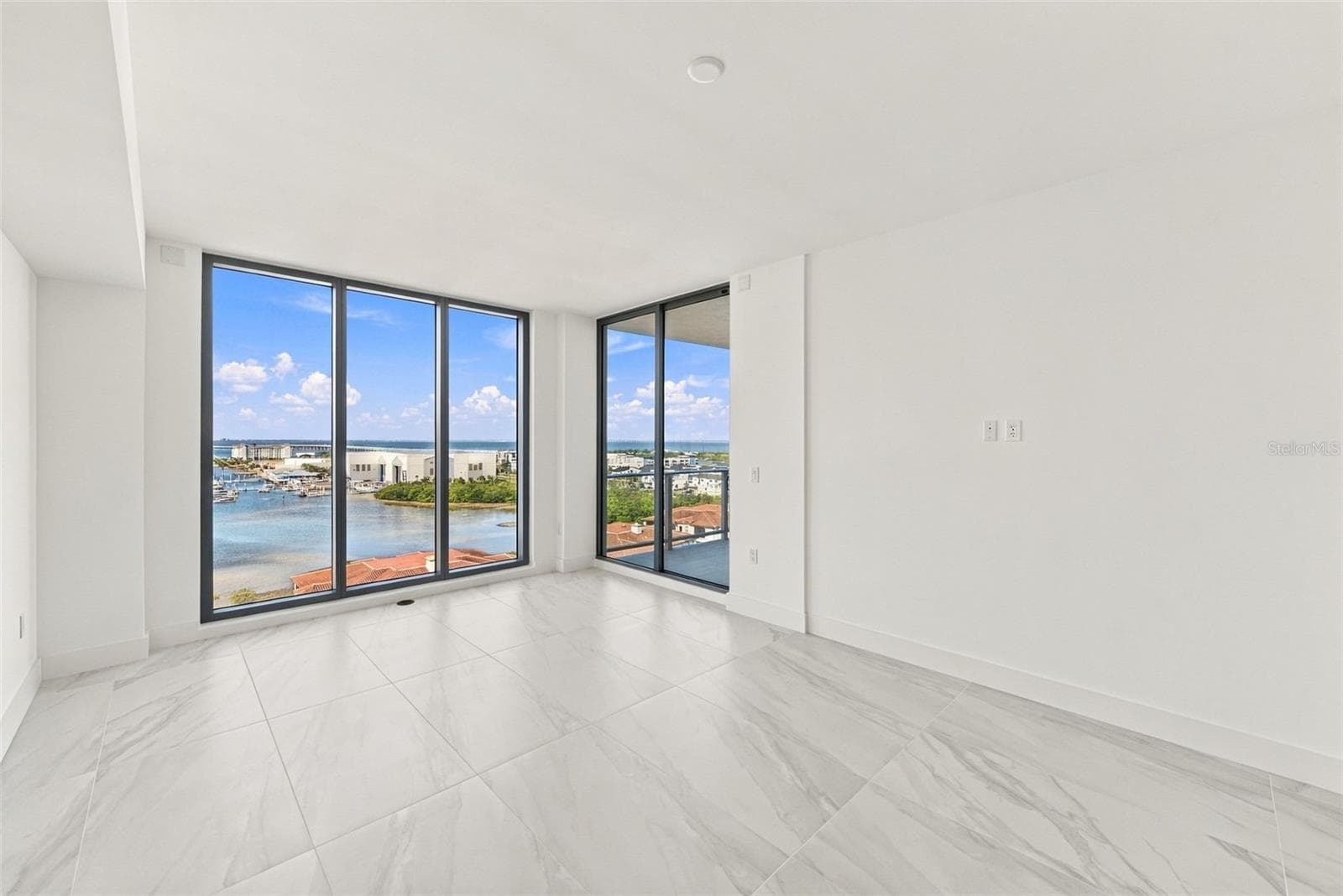 Condominium at 5713 BOWEN DANIEL DR #1206, TAMPA, photo 19 of 70