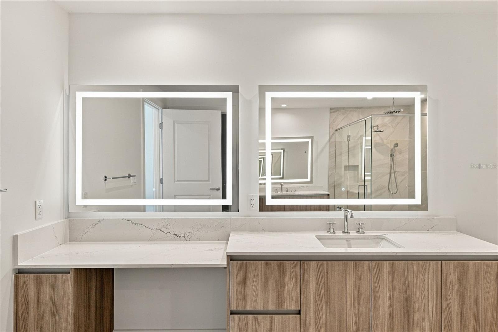 Condominium at 5713 BOWEN DANIEL DR #1206, TAMPA, photo 23 of 70