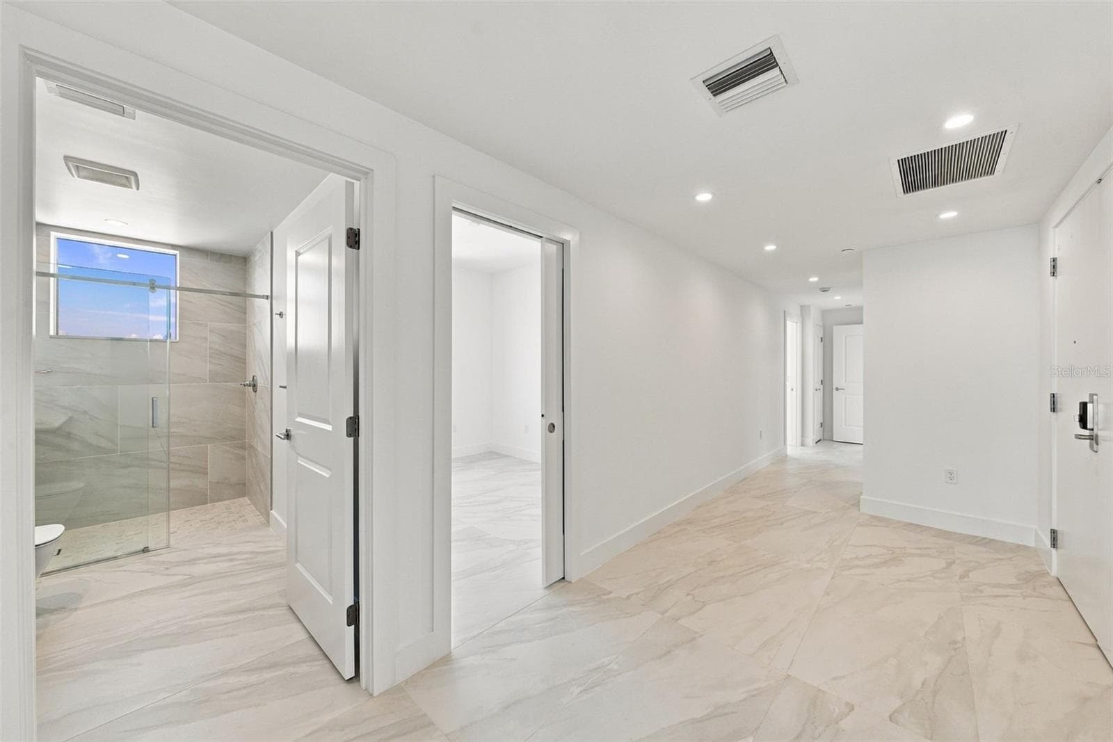 Condominium at 5713 BOWEN DANIEL DR #1206, TAMPA, photo 24 of 70