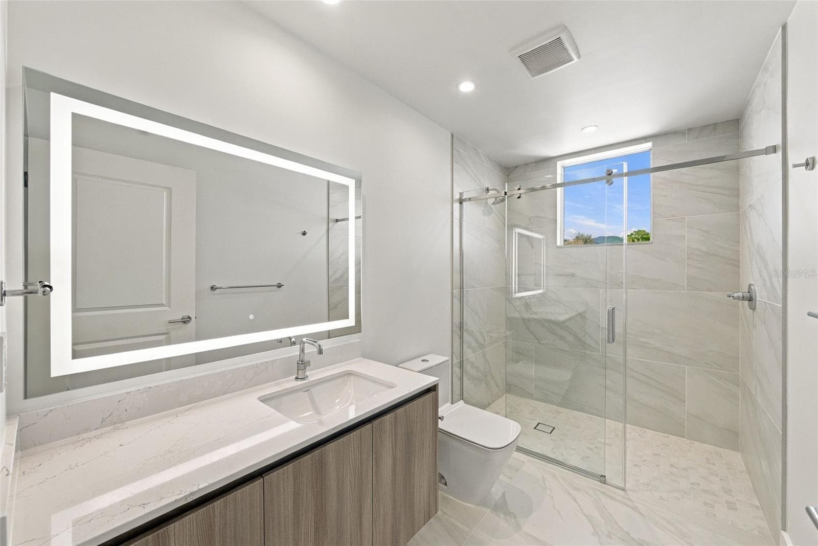 Condominium at 5713 BOWEN DANIEL DR #1206, TAMPA, photo 25 of 70