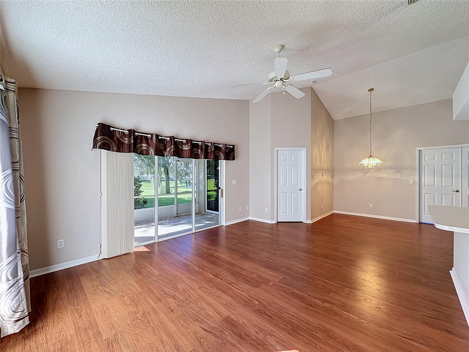 Living Room & Dining Room - 4004 CAPLAND AVE, CLERMONT