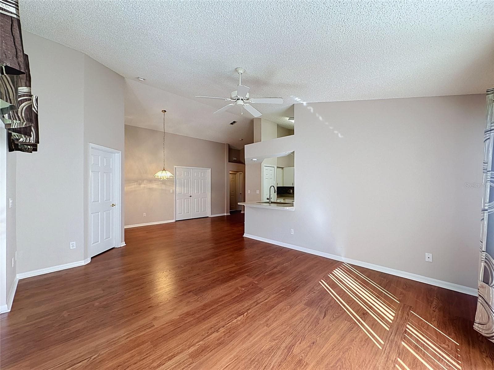 Living Room & Dining Room - 4004 CAPLAND AVE, CLERMONT