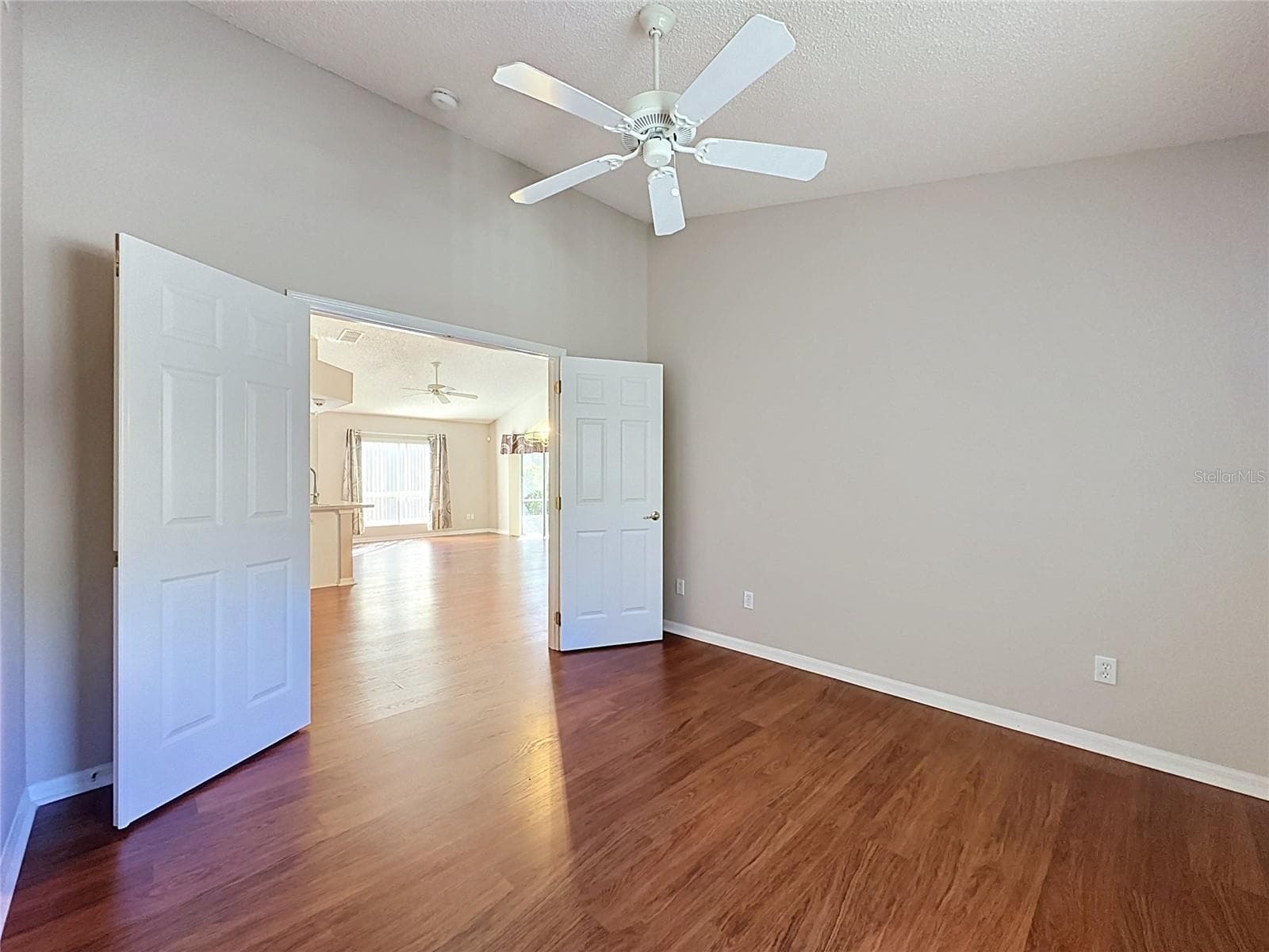 Den - 4004 CAPLAND AVE, CLERMONT