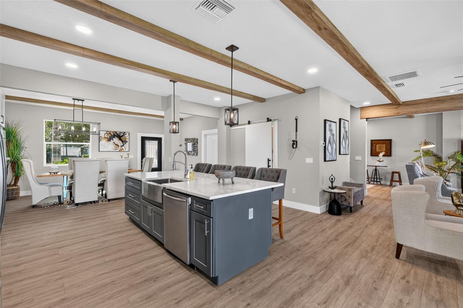Custom kitchen - 525 19TH ST NW, RUSKIN