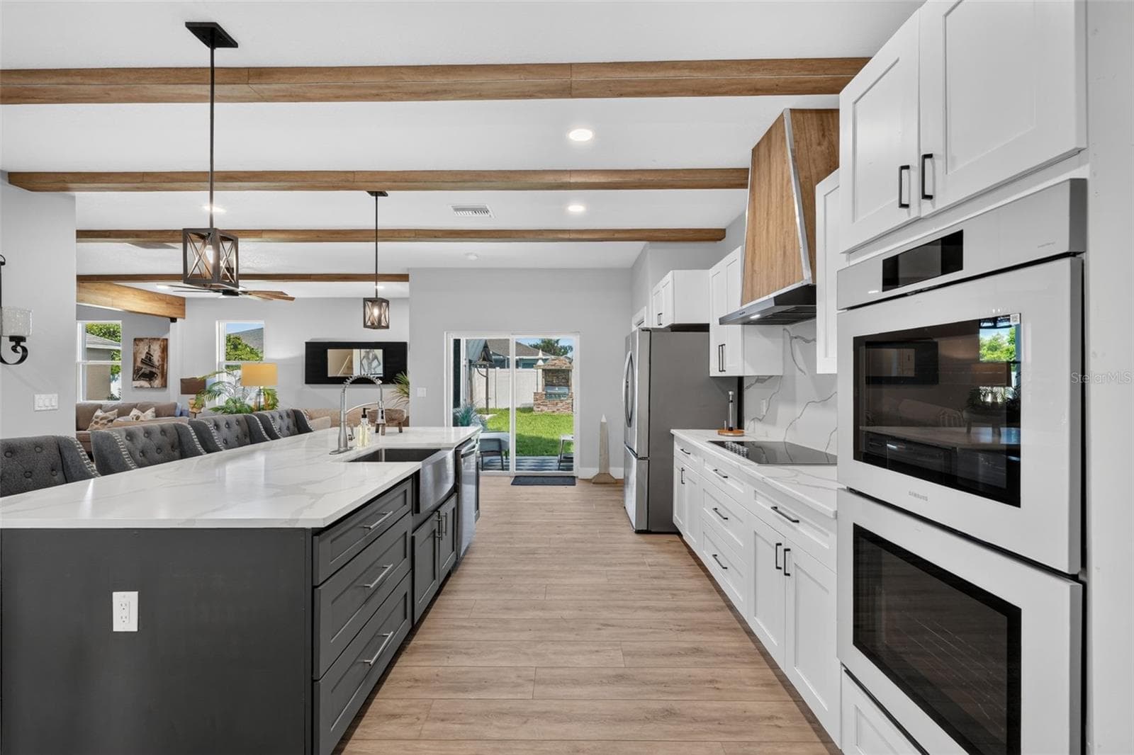 Custom kitchen - 525 19TH ST NW, RUSKIN