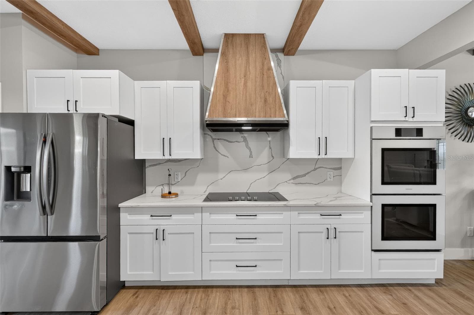 Custom kitchen - 525 19TH ST NW, RUSKIN