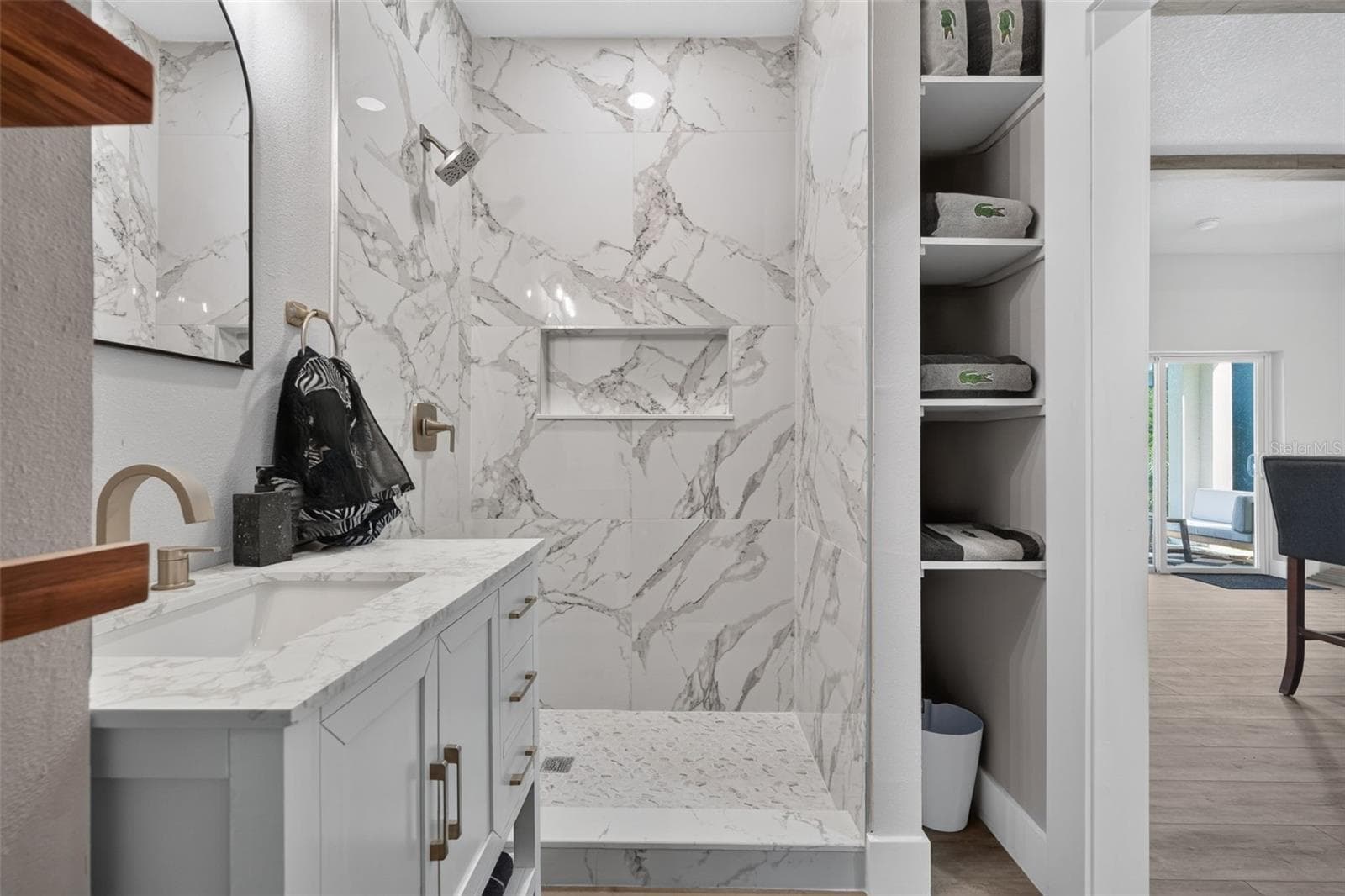 Downstairs full bathroom - 525 19TH ST NW, RUSKIN