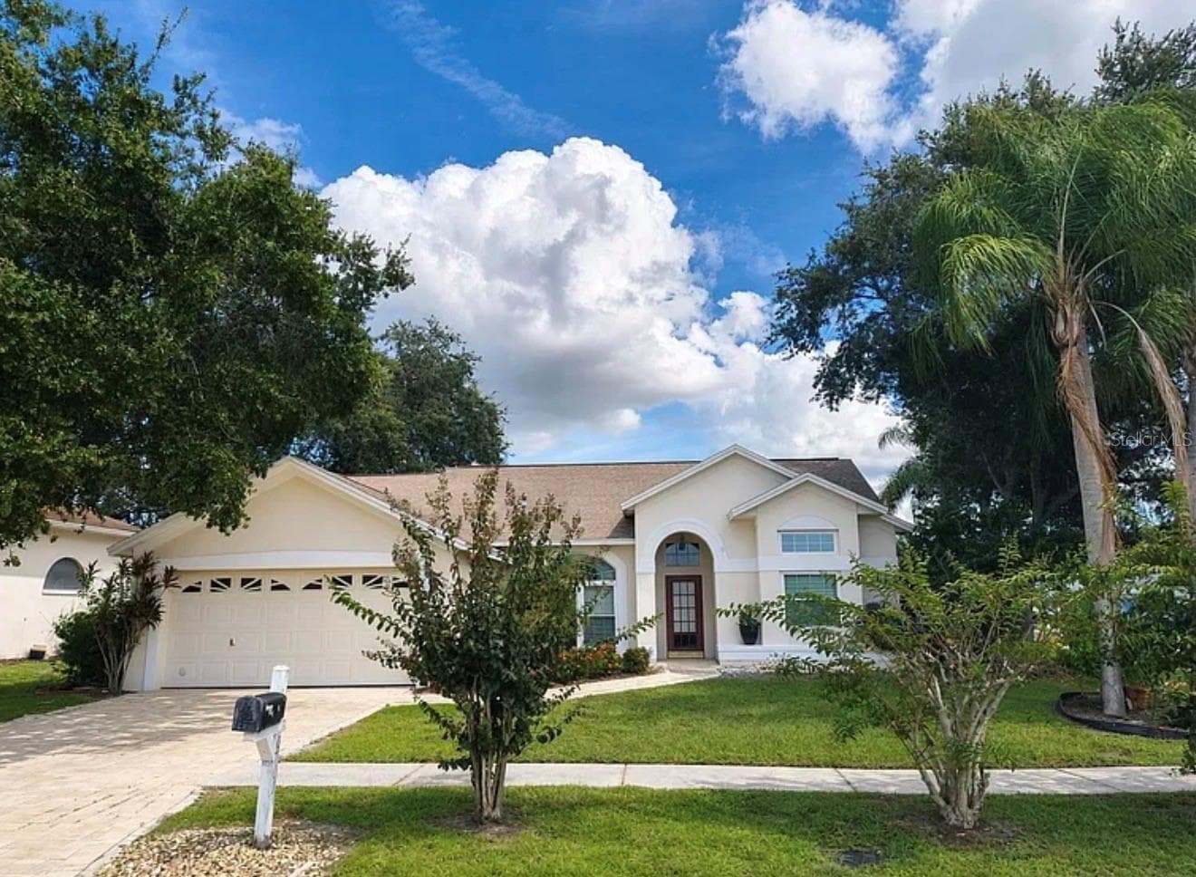 8701 MIDDLE CROSS PL