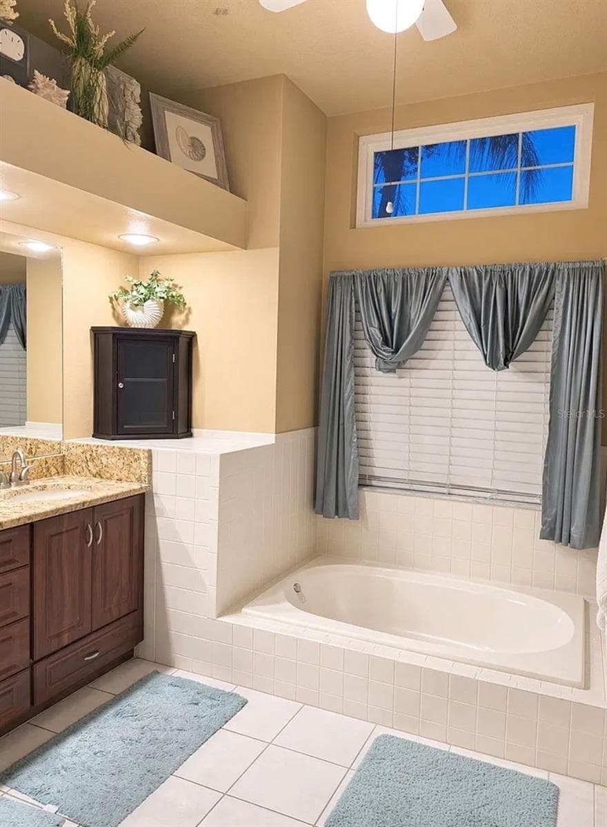 Single Family Residence at 8701 MIDDLE CROSS PL, TAMPA, photo 13 of 20