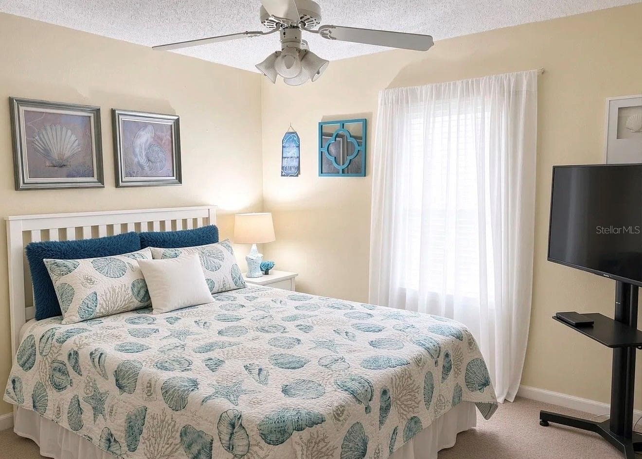 Single Family Residence at 8701 MIDDLE CROSS PL, TAMPA, photo 16 of 20