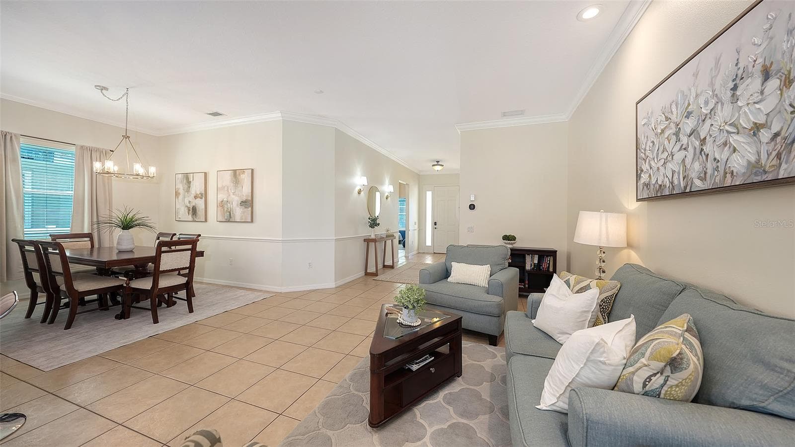 Single Family Residence at 15213 BLUE FISH CIR, LAKEWOOD RANCH, photo 4 of 38