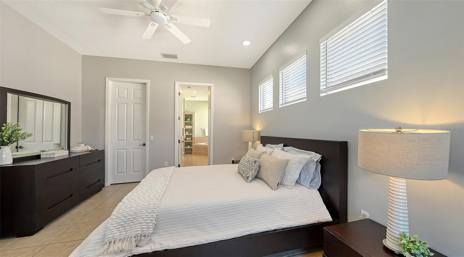 Single Family Residence at 15213 BLUE FISH CIR, LAKEWOOD RANCH, photo 20 of 38