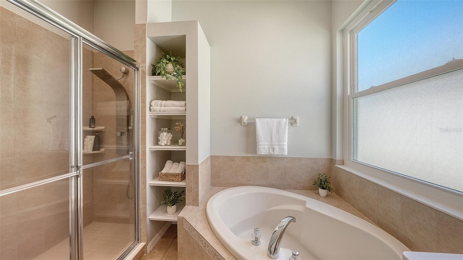 Single Family Residence at 15213 BLUE FISH CIR, LAKEWOOD RANCH, photo 22 of 38