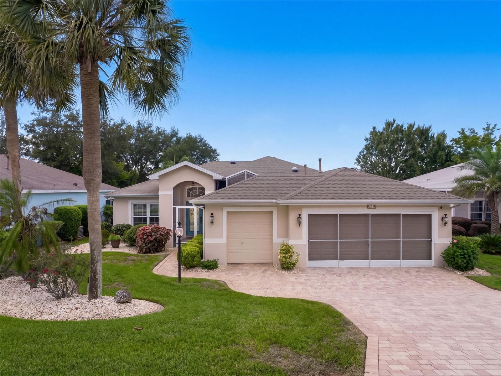 Pavers! - 21411 ROYAL TROON DR, LEESBURG