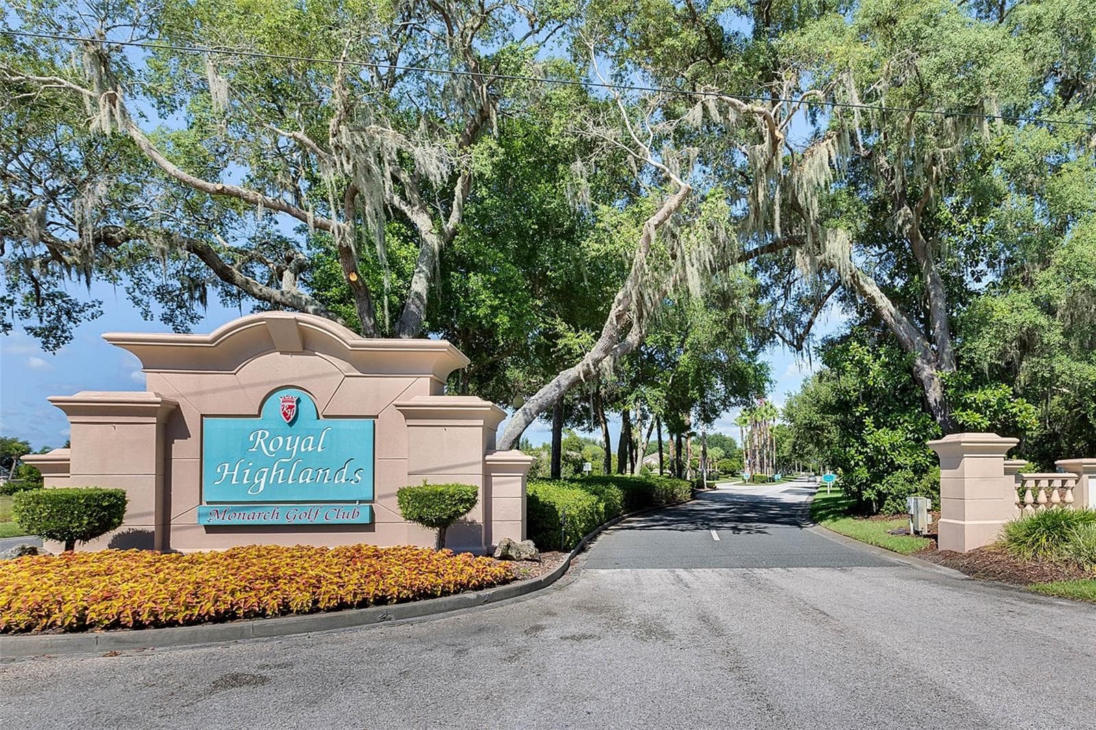 Welcome home! - 21411 ROYAL TROON DR, LEESBURG