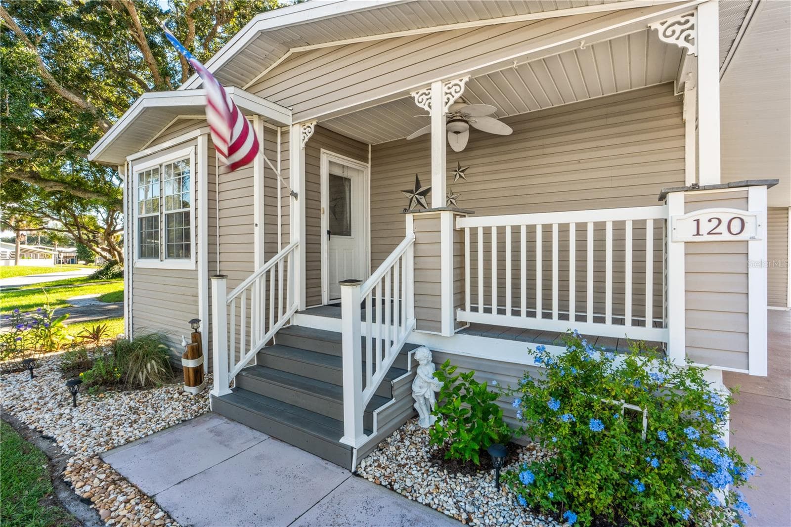 Manufactured Home at 120 ASH ST, EDGEWATER, photo 2 of 53