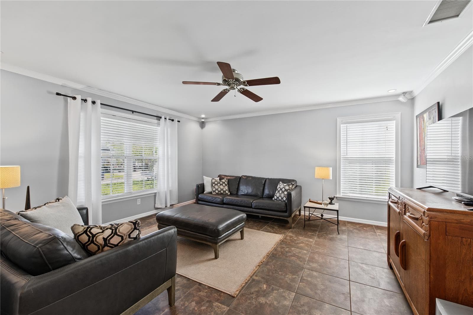 Single Family Residence at 208 N NEW JERSEY AVE, TAMPA, photo 5 of 26