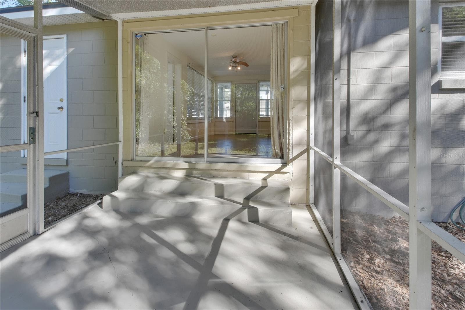Single Family Residence at 147 LUCERNE DR, DEBARY, photo 22 of 28